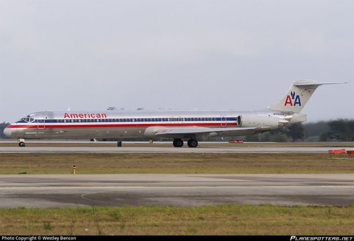 n7514a-american-airlines-mcdonnell-douglas-md-82-dc-9-82_PlanespottersNet_372641_fed61d01a9
