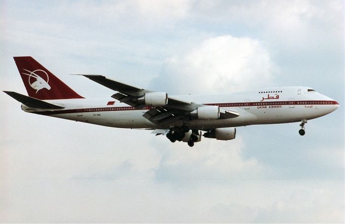 Qatar_Airways_Boeing_747SR_Maiwald