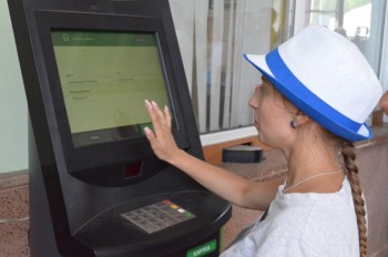 http://cfts.org.ua/imglib/_newimage/news/2017/08/10/odesskaya_zheleznaya_doroga_ustanovila_na_trekh_vokzalakh_terminaly_prodazhi_zh_d_biletov_42314/845.jpg