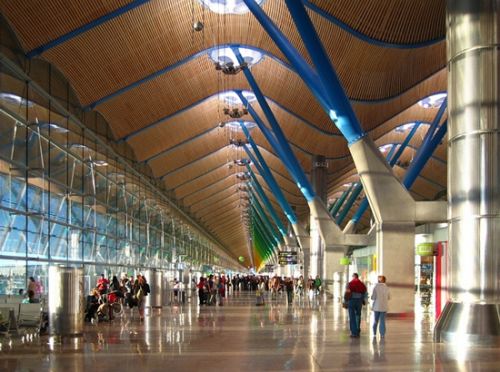 Madrid_barajas_airport_terminal_t41