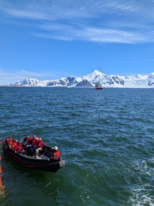 599937991_1259324109564343_4396068722397441990_n