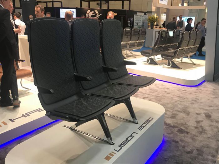 Стоячие кресла для самолета