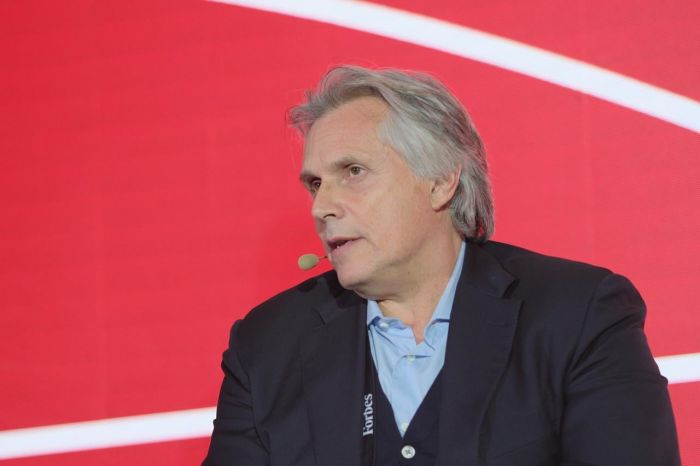 C194F611-6D46-47D3-AB8A-F554E4D26F73