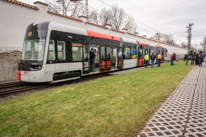 9346105