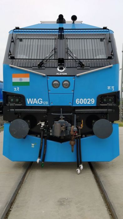 Locomotive_WAG-12B_Alstom_03