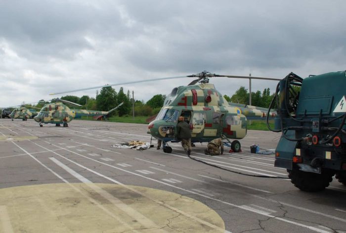 Mi-2-MSB-na-aerodromi-v-Umani