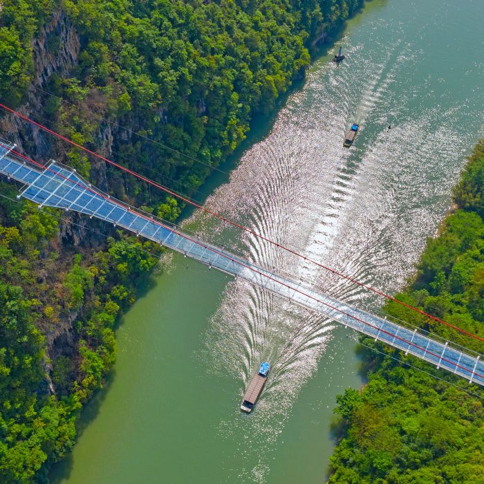 worlds-longest-glass-bridge-huangchuan-three-gorges-uad_dezeen_2364_sq_2