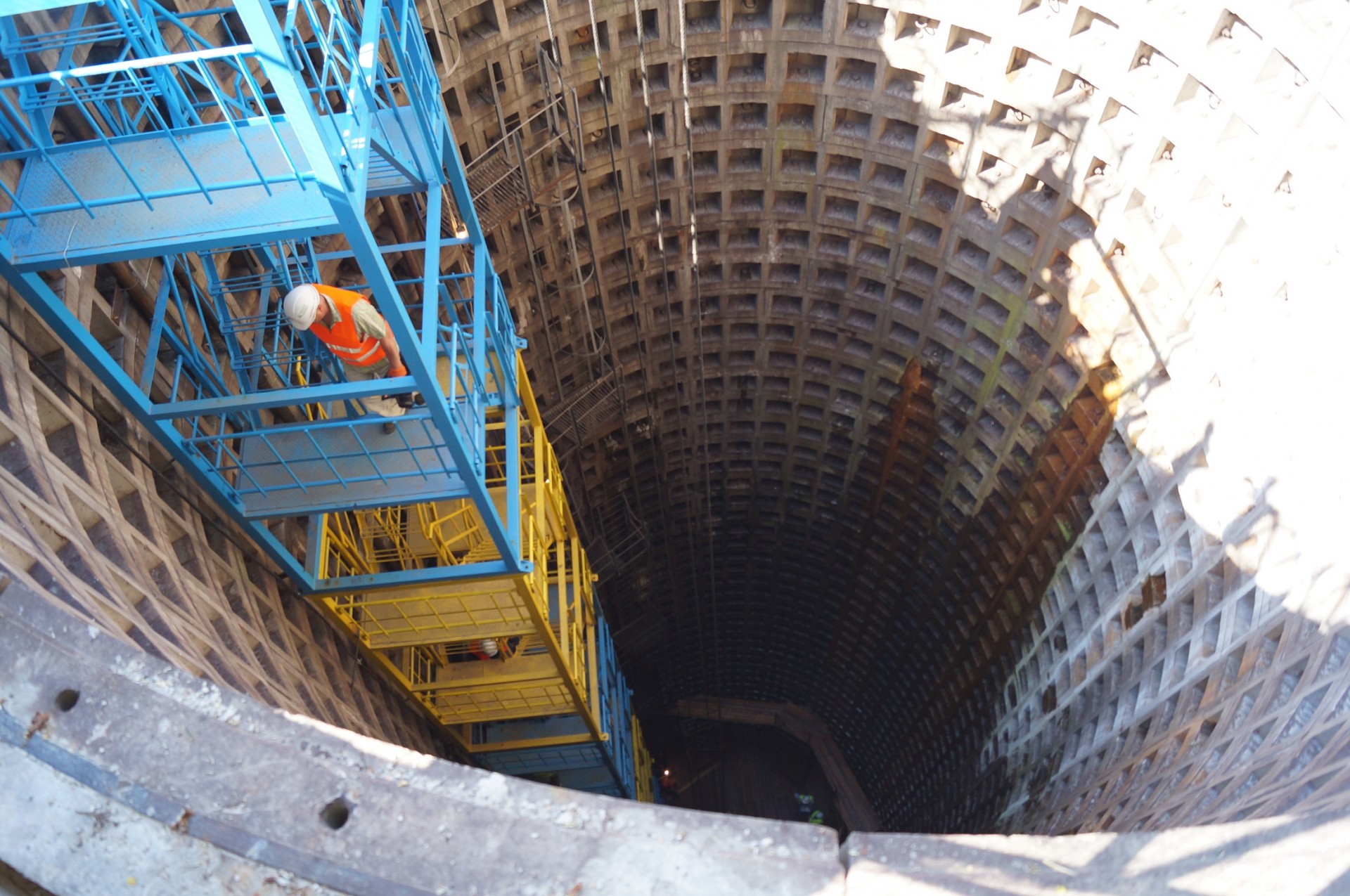 Строительство метро на Виноградарь: шахта и проходка тоннеля